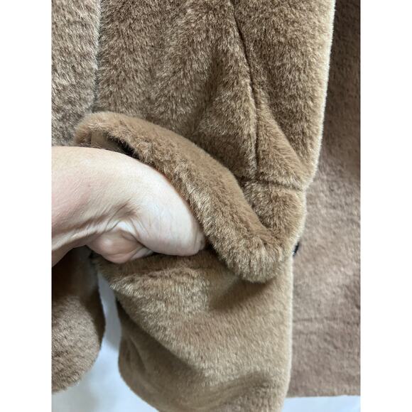 H&M Teddy Faux Fur Fuzzy Jacket L Tan Brown Flap Pockets Lined Cozy Chic Whimsy - Picture 5 of 8